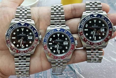 rolex pepsi bezel color difference.